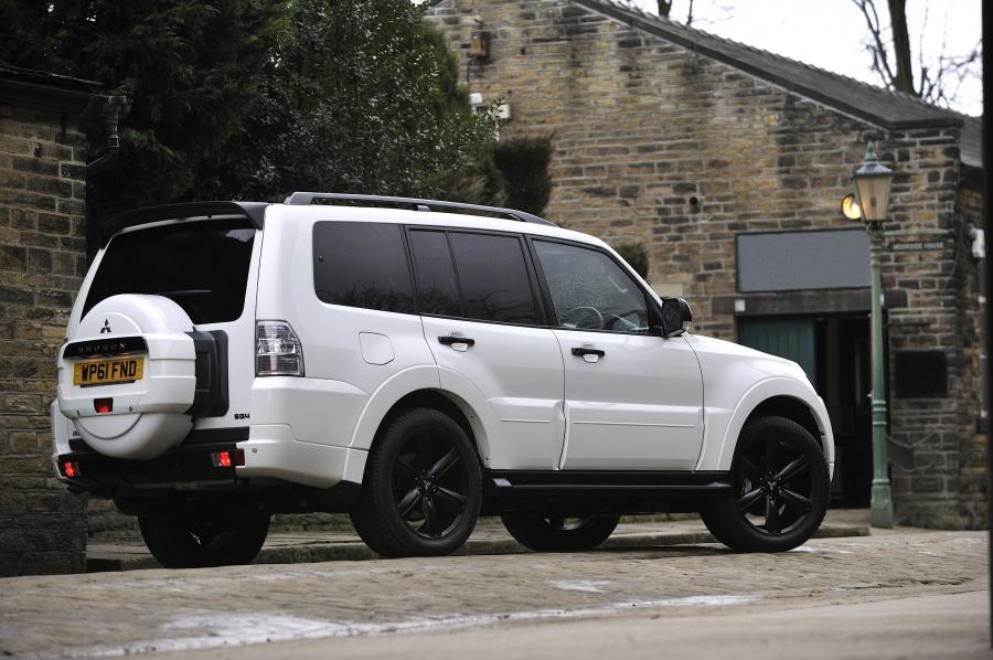  Mitsubishi Shogun Black 2012 года  (UK) (фото 43 из 85)